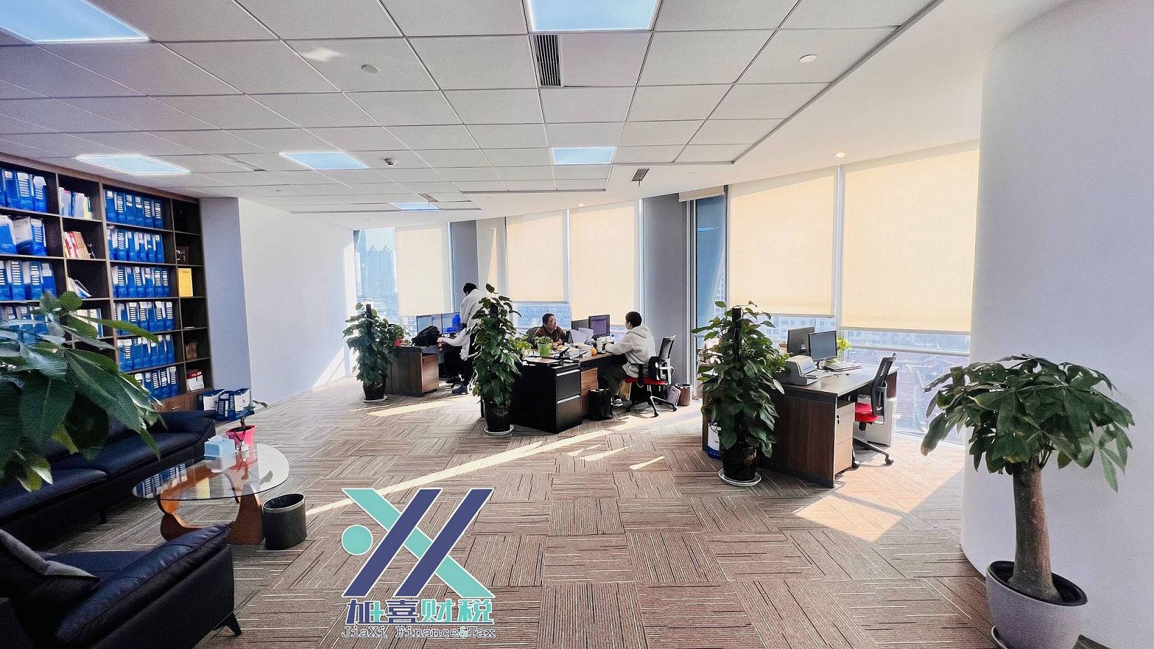 What special tax incentives are available for foreign-funded enterprises in the Shanghai Free Trade Zone?  